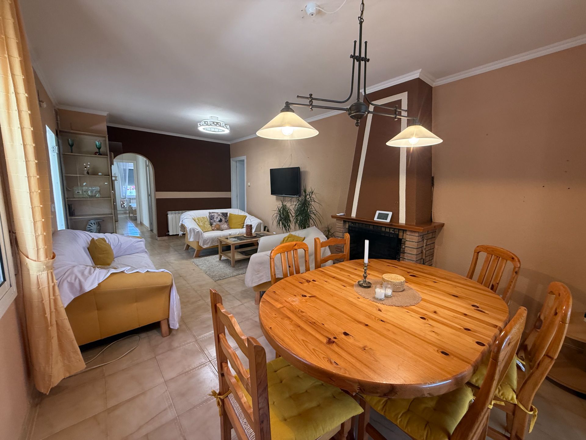 Chalet Independiente con Dos Viviendas - Oportunidad de Inversión en Zona de Playa - Image 32